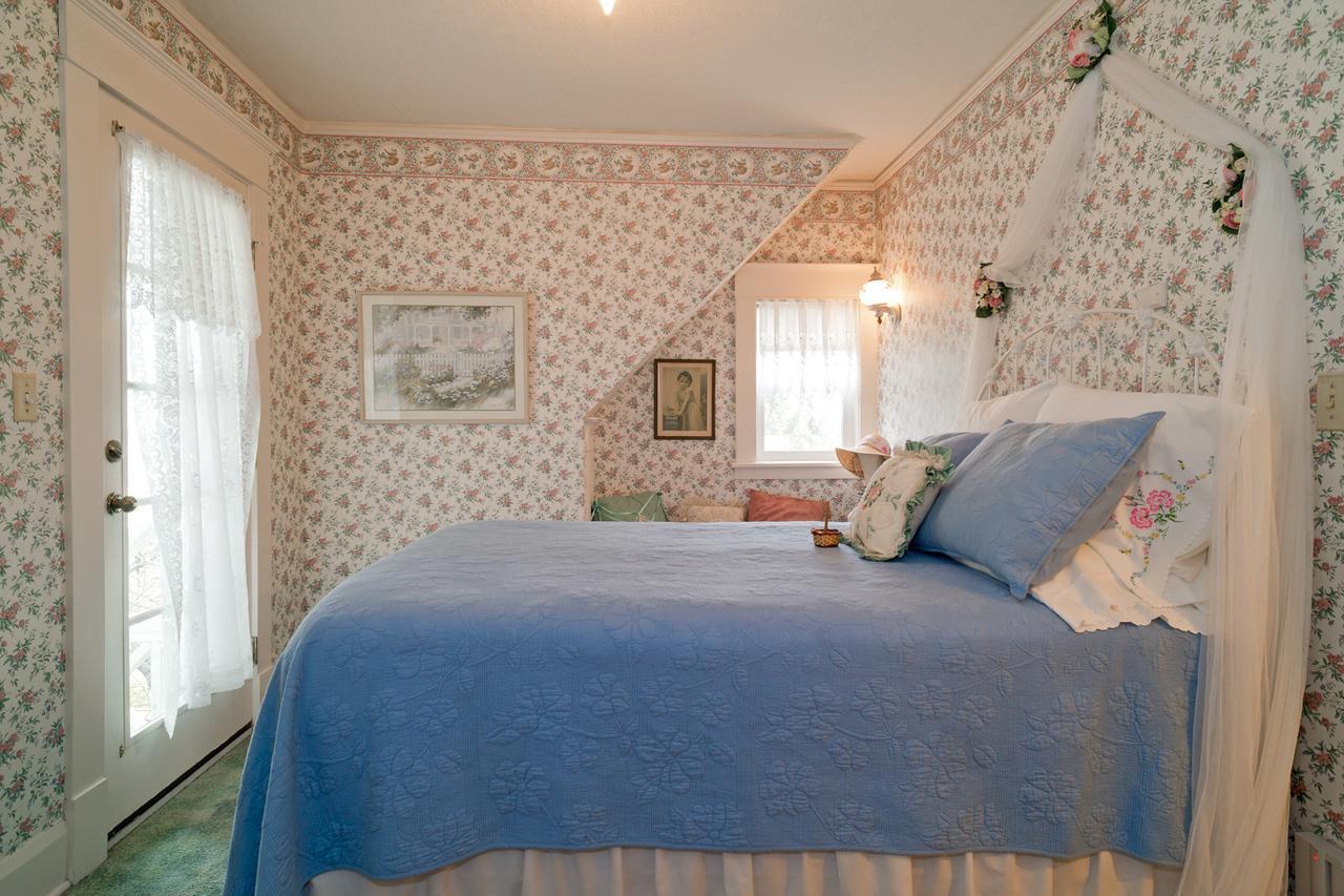Five Seasuns Bed And Breakfast Port Angeles Exterior photo